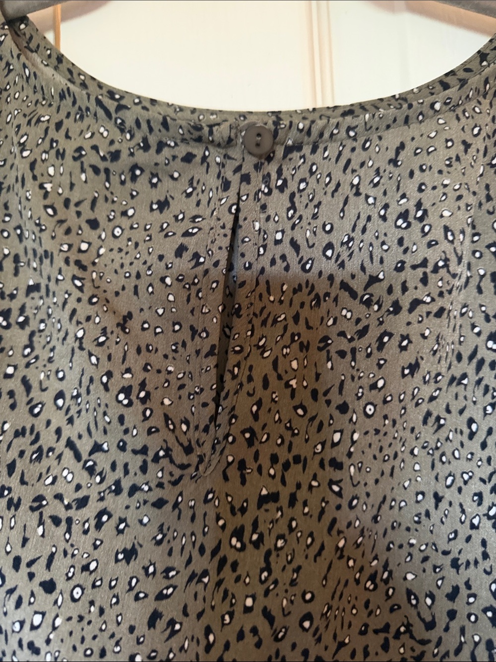 Doe & Rae Olive Green Ruffle Peplum Blouse - Picture 4 of 5